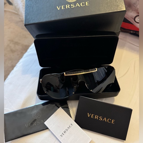 Versace VE2140 Shield Sunglasses – Gold/Black – Authentic, With Box & Papers - Picture 2 of 9